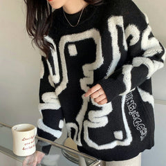 Flauschiger Pullover mit Dinosaurier