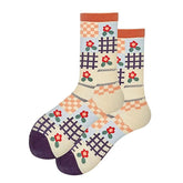 Blumenkarierte Socken