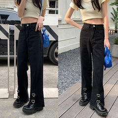 Schlagjeans mit Schlitz im Grunge-Stil