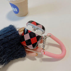 AirPods-Hülle im Grunge-Argyle-Muster