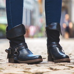 Botas vaqueras cálidas de piel sintética con cremallera metálica decorativa