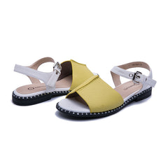 Sandalias casuales de cuero con tacones planos