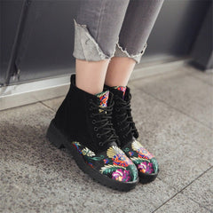 Botines casuales de ante con bordado de flores