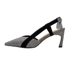 Elegante Pumps mit kariertem Absatz und Schmetterlingsknoten