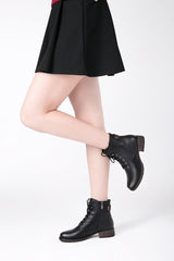 Botines con cordones y punta redonda