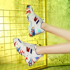 Farbenfrohe Sneakers mit hoher Plateausohle und Schnürung