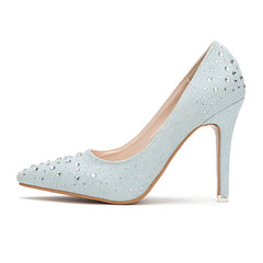 Zapatos de tacón de mezclilla decorados con pedrería