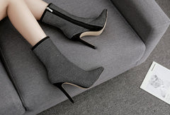 Botas finas de tacón alto con purpurina