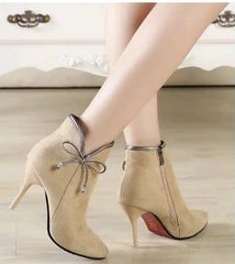 Botines de tacón medio de piel de ante