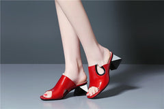 Sandalen mit Absatz aus Leder