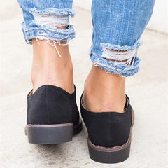 Lässige flache Schuhe mit Flock-Muster und überkreuzten Schnürsenkeln