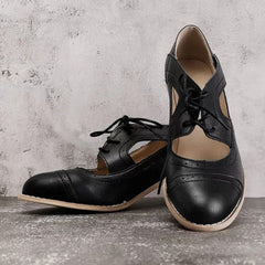 Zapatos de tacón medio retro de piel sintética con cordones cruzados