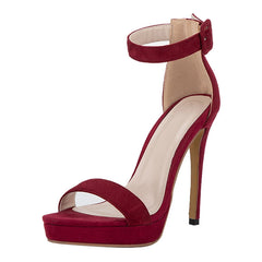 Elegante Sandalen mit hohen Absätzen und Schnallenriemen