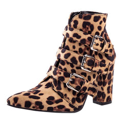 Botines de ante con tacón y punta puntiaguda