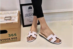 Chanclas planas de PU