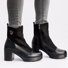 Botines de piel de ante con tacones altos y gruesos