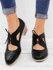 Zapatos de tacón medio retro de piel sintética con cordones cruzados