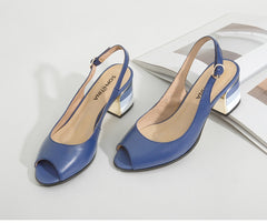 Klassische Sandalen mit Absatz aus echtem Leder