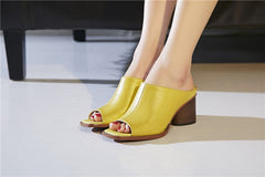 Sandalen mit hohen Absätzen aus echtem Leder