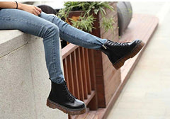 Botas de plataforma cálidas con cordones informales