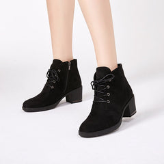 Botines de ante con cordones