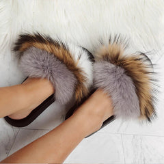 Pantuflas planas suaves y peludas