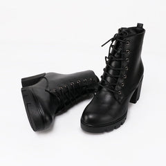 Botines de piel con tacones altos y gruesos