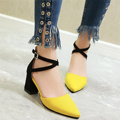 Sandalias de tacón cuadrado con punta puntiaguda