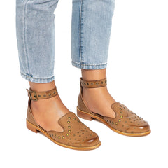 Flache Schuhe mit runder Zehenpartie und Schnallenriemen