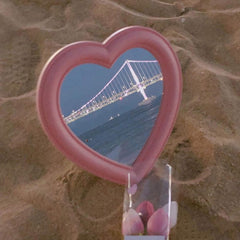 Dekorativer Spiegel in Herzform