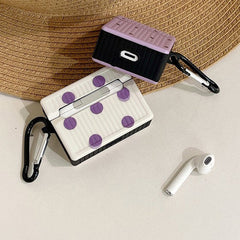 Airpods-Hülle mit Herz- und Punktmuster