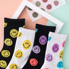 Indie-Ästhetik-Happy-Socken