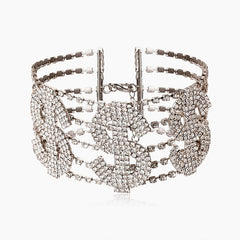 Gargantilla hecha de dinero