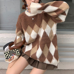 Mokkafarbener, flauschiger Pullover mit Argyle-Muster
