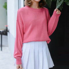 Monochromer ästhetischer Pullover