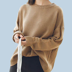 Monochromer ästhetischer Pullover