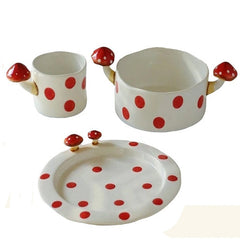 Keramiktasse mit Pilzmotiv