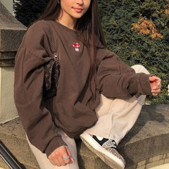 Ästhetisches Sweatshirt mit Pilzstickerei