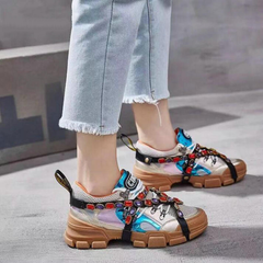 Zapatillas casuales con cordones