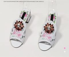 Zapatos de tacón de bloque con punta abierta y satén floral