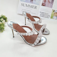 Zapatillas de tacón alto abiertas con punta redonda y diamantes de imitación plateados