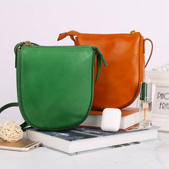 Handgemachte Handytasche aus pflanzlich gegerbtem Leder