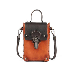 Vintage Handytasche aus pflanzlich gegerbtem Leder mit Nietenverschluss