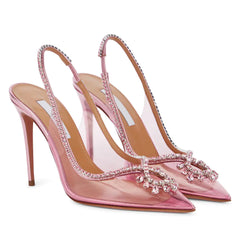 Tacones altos transparentes con punta puntiaguda y diamantes de imitación
