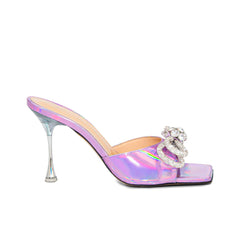 Transparente Pantoffeln mit Stilettoabsatz und quadratischer Zehenpartie, Strass-Schleife und offener Zehenpartie