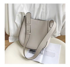 Damen Leder Handtasche mit Schnalle W9753