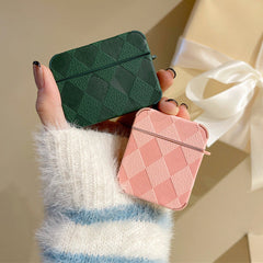 Airpods-Hülle mit pastellfarbenem Argyle-Muster