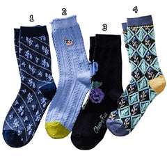 Socken mit Rosenstickerei