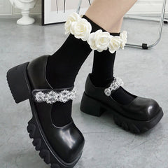 Gerippte Socken mit Rosen