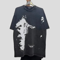 Camiseta con estampado de álbum de hip-hop de héroes y villanos